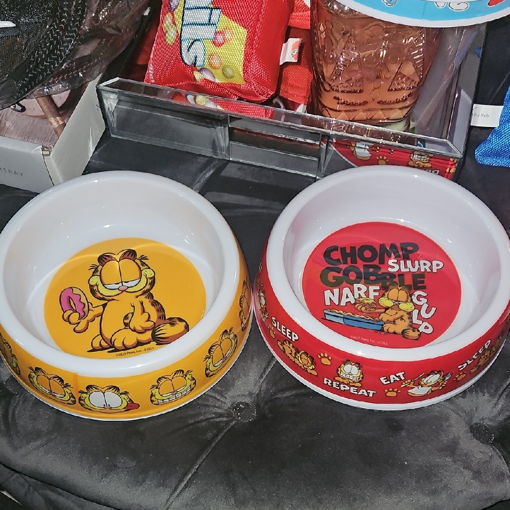 SET OF 2 VINTAGE Nickelodeon Garfield PET DOG CAT Bowl